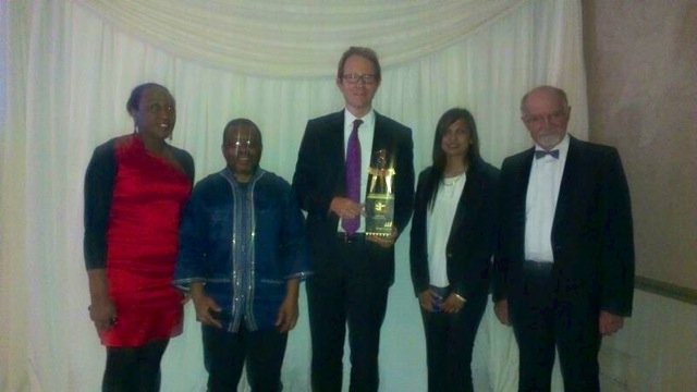 Some of the team with the award. From left: Veronica Sentongo (CSIR, Meraka Institute), Professor Mqhele E Dlodlo (UCT), Pierre van der Hoven (Tuluntulu), Selene Shah (East Coast Access / immedia), Professor Gerhard De Jager (UCT) Some of the team with the award. From left: Veronica Sentongo (CSIR, Meraka Institute), Professor Mqhele E Dlodlo (UCT), Pierre van der Hoven (Tuluntulu), Selene Shah (East Coast Access / immedia), Professor Gerhard De Jager (UCT)