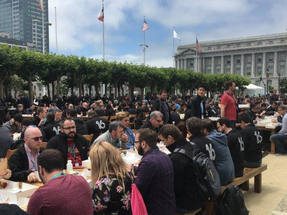keynote-day-lunch